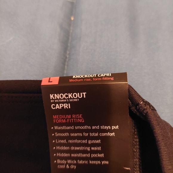Victoria's Secret VSX sport knockout capris L NWT - Picture 2 of 4